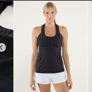 Lightly used lululemon scoop neck tank Luon light size 6